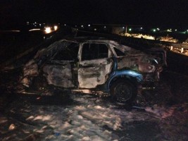 KAZA YAPAN OTOMOBİL YANDI: 4 YARALI