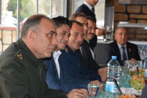 GAZİLERİ AĞIRLADI