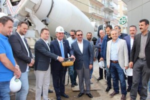 MENEMEN’E YENİ BİR TİCARET MERKEZİ DAHA