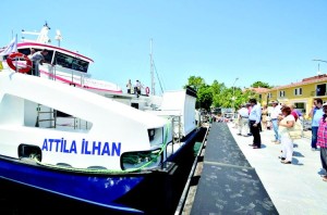 FOÇA’YA VAPUR SEFERLERİ DEVAM EDECEK