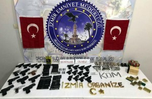 EVİNDE TABANCA ÜRETTİĞİ İDDİA EDİLEN KİŞİ TUTUKLANDI