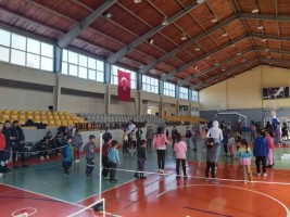 Depremzedeler yurt ve tesislerde ağırlanıyor