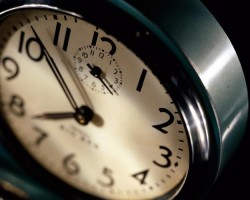 SAATLER 27 MART’TA İLERİ ALINACAK