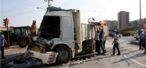 TÜPRAŞ KAVŞAĞI’NDA YİNE KAZA