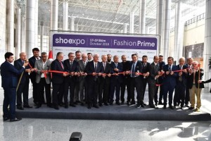 AYAKKABI VE HAZIR GİYİMDE  "FUAR İZMİR" MODASI