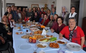 YARDIM SEVENLER YERLİ MALI HAFTASINI KUTLADI