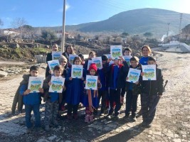 BELEDİYEDEN ÇOCUKLARA KARNE HEDİYESİ