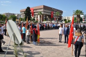 19 MAYIS KUTLAMALARINA KORONAVİRÜS ENGELİ