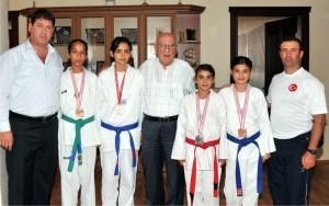 MİNİK TEKVANDOCULARINDAN 7 MADALYA