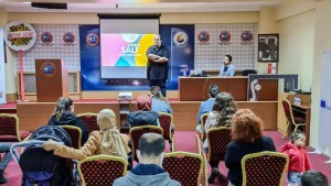 AB GENÇLİK BİLGİLENDİRMESİ GERÇEKLEŞTİRİLDİ