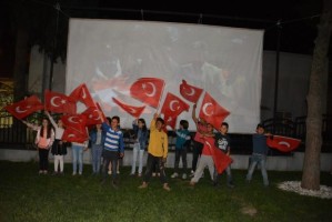 KINIK HEP BİRLİKTE “CANIM TÜRKİYEM” DEDİ