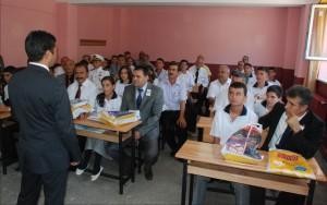 Okullar açıldı, öğrenciler eğitime başladı