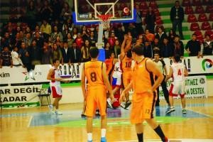 ALİAĞA  ANADOLU LİSESİ  YARI FİNALDE