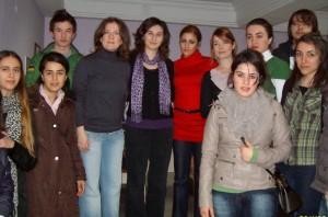 Öğrencilerden kadınlara destek