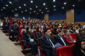 ALİAĞA'DA ÜNİVERSİTE FUARI