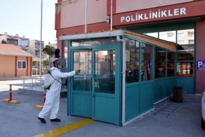 SAĞLIK KURUMLARI DA DEZENFEKTE EDİLDİ