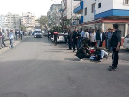 MOTOSİKLET KAMYONETE ÇARPTI; 1 YARALI