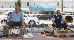 AYAKKABI BOYACILARI LOSTRA SALONU İSTİYOR