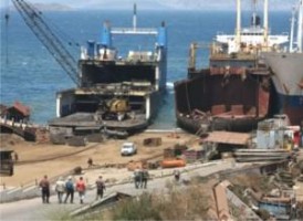 Komşudaki kriz, Gemi Sökümcülere “YARADI”