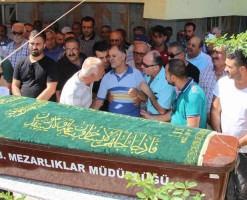 BALKONDAN DÜŞÜP YAŞAMINI YİTİRDİ