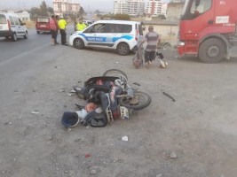 MOTOSİKLET KAZASI: 1 YARALI