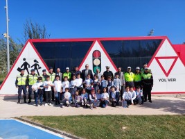 Öğrencilere trafik eğitimi verildi