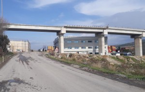 KÖPRÜDEN DÜŞEN İŞÇİ HAYATINI KAYBETTİ