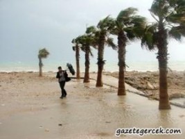 EGE DENİZİ'NDE FIRTINA UYARISI