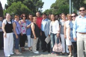 CHP'nin İzmir vekilleri mazbatalarını aldı