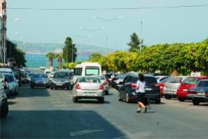 CADDE OTO GALERİSİ ... ‘MÜSAİT YERDE İNECEK VAR’