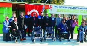Tekerlekli sandalye hediye ettiler