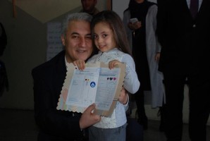 DERSE, KARNE DAĞITTI