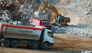 İl Genel Meclisi üyeleri taş ocağını inceledi