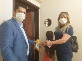 İHTİYACI OLAN ÖĞRENCİLERE TABLET DESTEĞİ