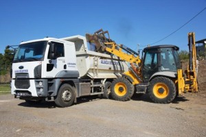 MAHALLELERDE YENİLEME ÇALIŞMALARI SÜRÜYOR