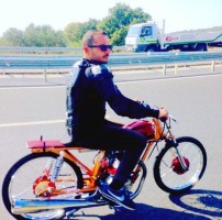 BERGAMA’DA MOTOSİKLET KAZASI: 1 ÖLÜ, 1 YARALI