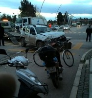 ALİAĞA’DA TRAFİK KAZASI: 13 YARALI