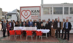 AYHAN ÖĞRETMEN ANISINA KAN BAĞIŞI KAMPANYASI