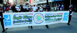 ALİAĞA’DA NEŞE DOLU 23 NİSAN