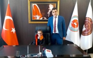 MAKAM KOLTUKLARINI ÇOCUKLARA DEVRETTİLER