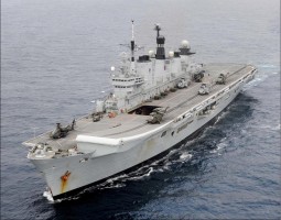 İNGİLİZ SAVAŞ GEMİSİ ALİAĞA’YA GELİYOR