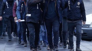 FETÖ SORUŞTURMASINDA 79 GÖZALTI
