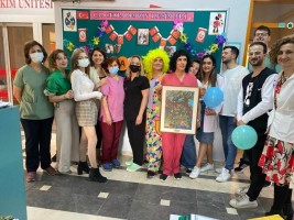 ÇOCUK SERVİSİNDE RENKLİ 23 NİSAN KUTLAMASI