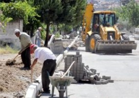 Kültür Mahallesi'nde kaldırım çalışması