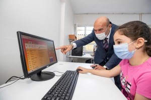 BÜYÜKŞEHİRDEN ÖĞRENCİLERE EBA DESTEĞİ