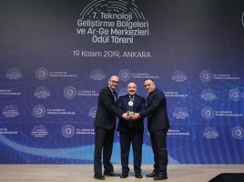 KOCAER’E İKİ ÖDÜL BİRDEN