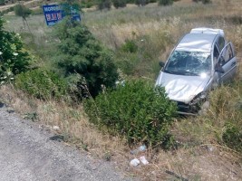 OTOMOBİL ŞARAMPOLE UÇTU: 1 YARALI