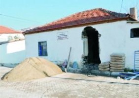SAĞLIK EVİ VE ÖĞRETMEN EVİ ONARILIYOR