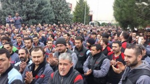 BAKANLAR KURULU GREVİ ERTELEDİ, İŞÇİLER TEPKİLİ!