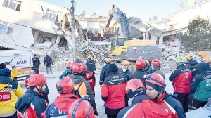 ALİAĞA’DA YARDIM SEFERBERLİĞİ